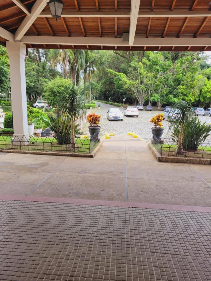 Na Aguas Sulfurosas *