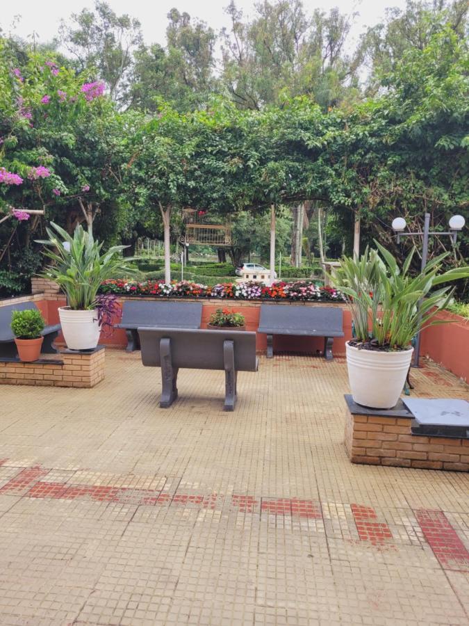 Na águas Sulfurosas Poços de Caldas